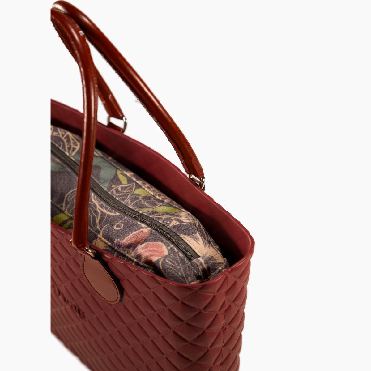 Komplette O Bag Urban Midi mit Midi-Henkel und Innentasche aus Passiflora-Berry-Stoff