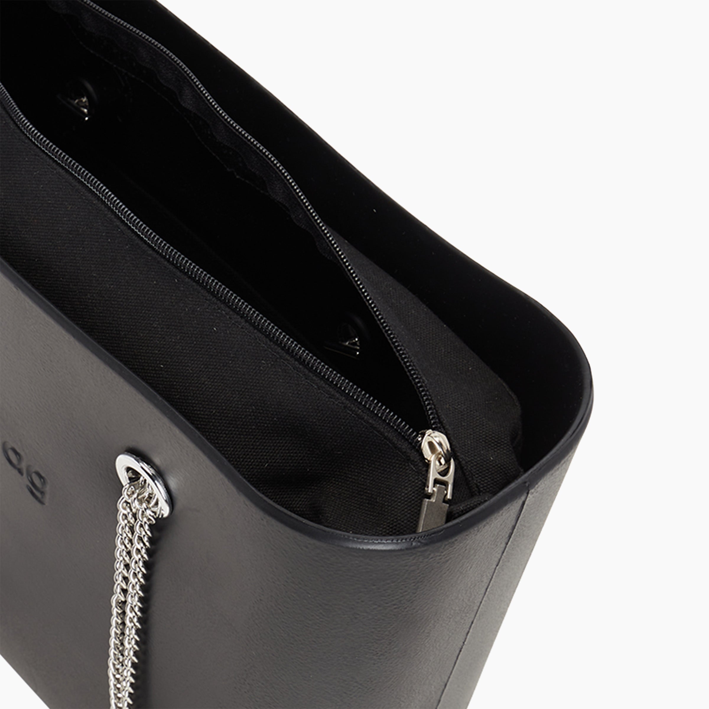O bag con manico lungo a catena a "T" e sacca canvas